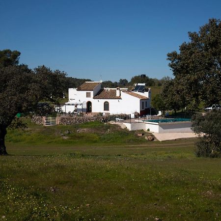 Casa Cortijo En Dehesa Sierra Leon Villa La Puebla de los Infantes Bagian luar foto