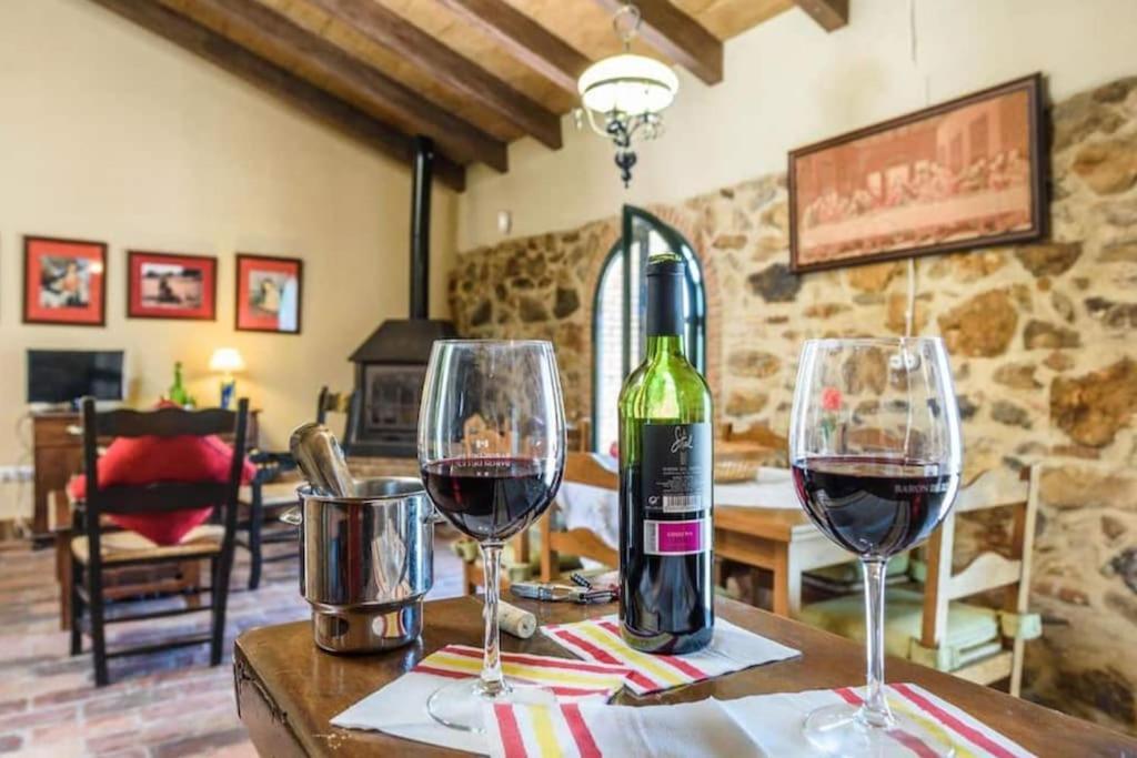 Casa Cortijo En Dehesa Sierra Leon Villa La Puebla de los Infantes Bagian luar foto